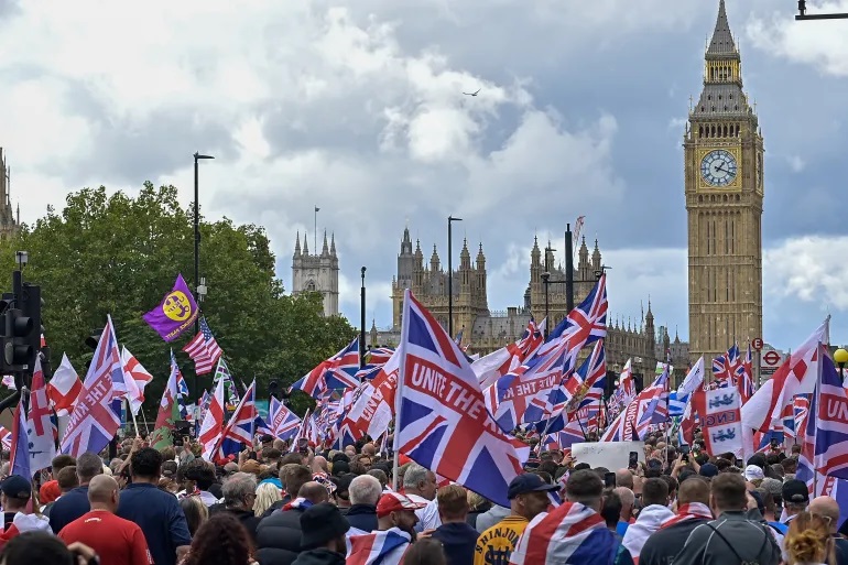 قناع الغرب الذي نعرفه يسقط ووجهه القبيح يوشك أن يظهر