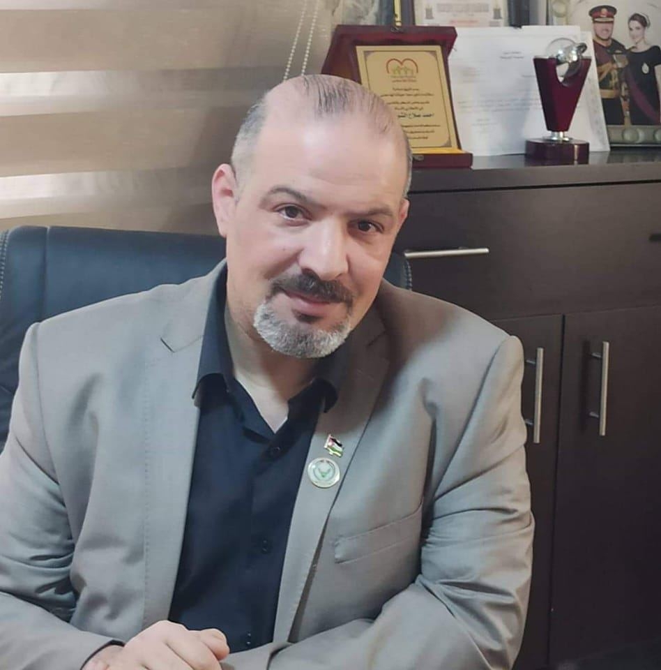 الشوعاني يكتب ... لماذا لا يتم استغلال المستشفيات الميدانية وتحسين وضع الكوادر الطبية يا معالي وزير الصحة .