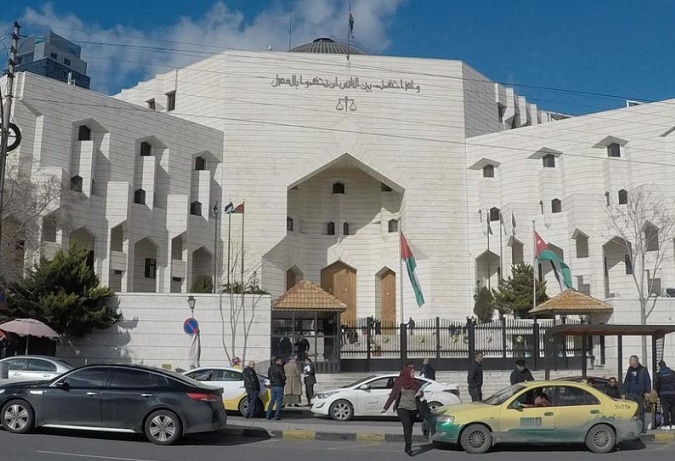 شورت في قصر العدل