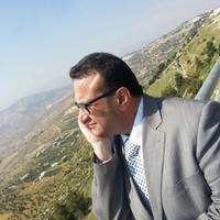 الدكتور نضال شاكر العزب