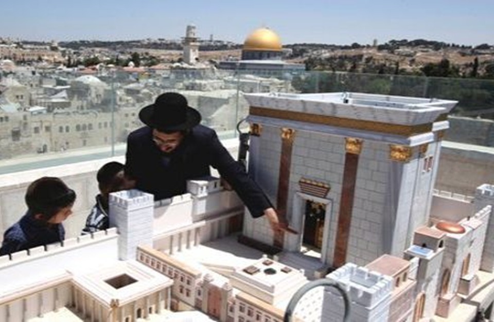 مقال خطير لكاتب صهيوني : إسرائيل تلفظ أنفاسها الأخيرة