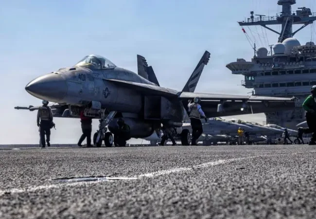 نيويورك تايمز: عدة منشآت عسكرية أمريكية تضررت أو دمرت بضربات إيران