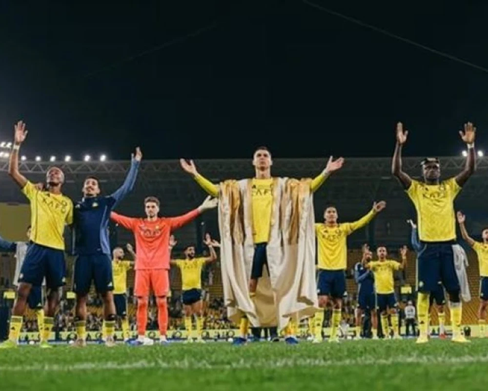 80 ألف ريال ثمن بشت كريستيانو رونالدو النادر