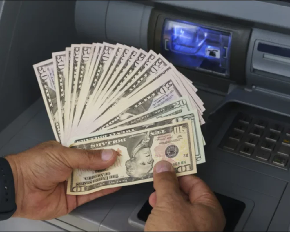 أميركا تحذر من سرقة ملايين الدولارات من أجهزة الصراف الآلي