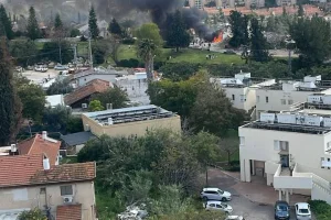 بينهم حالات حرجة .. 8 قتلى إسرائيليين و20 مصابًا جراء سقوط صاروخ إيراني قرب القدس