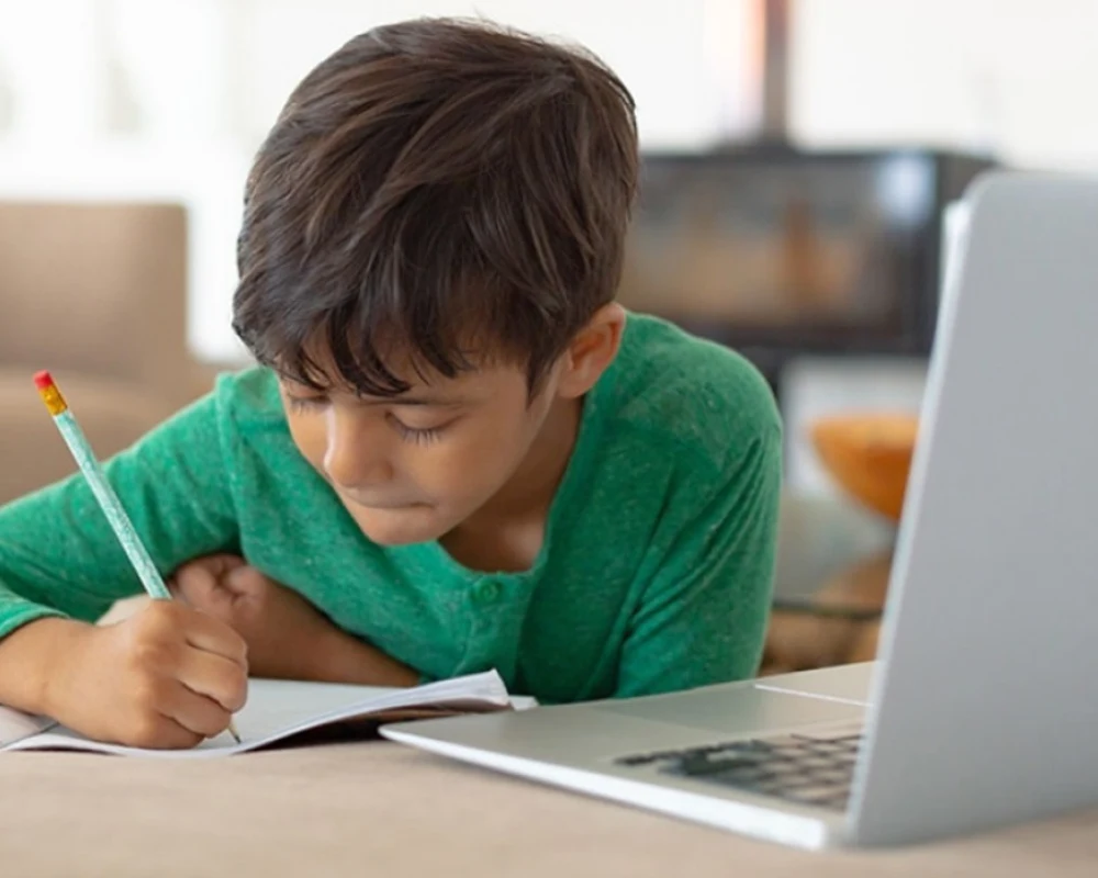 اعتماد التعليم عن بُعد حتى الأربعاء في الإمارات