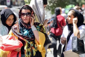 الصين وراء قطع الإنترنت في إيران.. كيف فعلتها