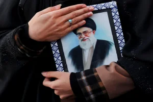 إيران بلا خامنئي .. ولاريجاني: سيتم تشكيل مجلس قيادة مؤقت