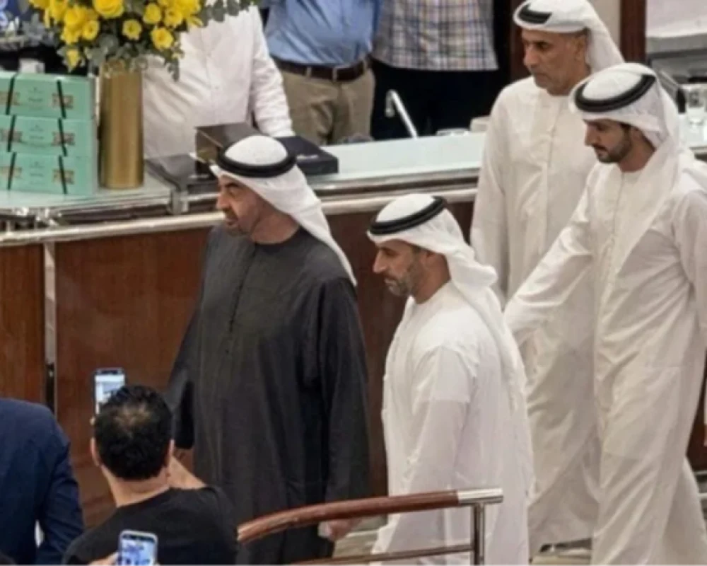 لماذا اختار قادة الإمارات والبحرين النزول للأسواق بعد ضربات إيران