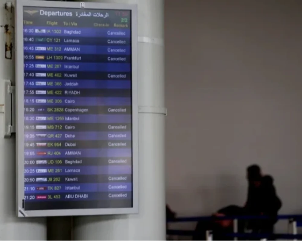 حرب إيران تشل حركة طيران الشرق الأوسط