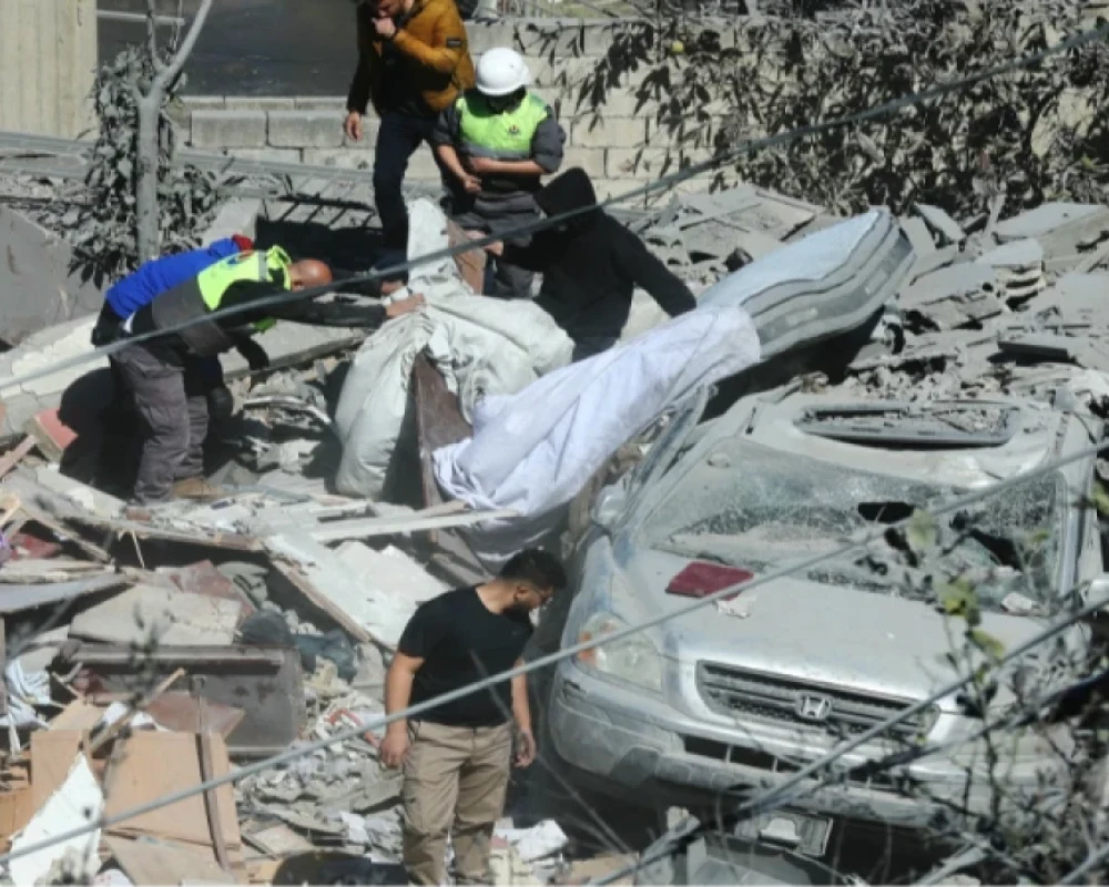 ارتفاع حصيلة الغارات الإسرائيلية على لبنان إلى 394 قتيلا