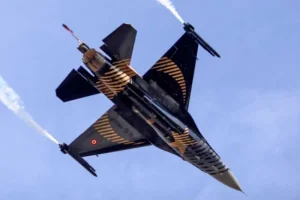 تركيا تعلن نشر مقاتلات إف 16 وأنظمة دفاع جوي في شمال قبرص