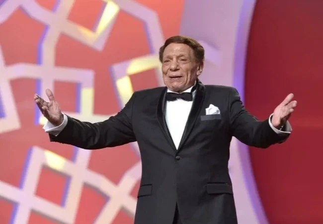 عمرو الليثي يفجر مفاجأة عن عادل إمام.. مذكراته في عمل تلفزيوني