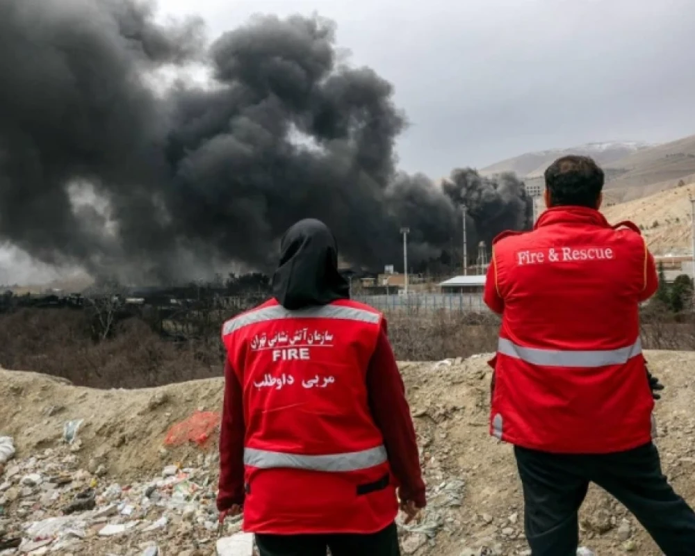 إيران تعلن إطلاق موجة صاروخية جديدة وتؤكد امتلاكها مفاجآت في المواجهة