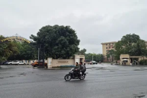 فيتنام تحث على العمل من المنزل مع تعطل إمدادات الوقود بسبب حرب إيران