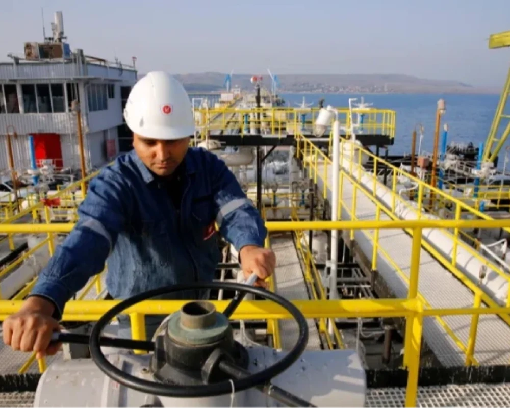 العراق يطلب ضوءا أخضر من كردستان لتصدير النفط إلى ميناء جيهان التركي