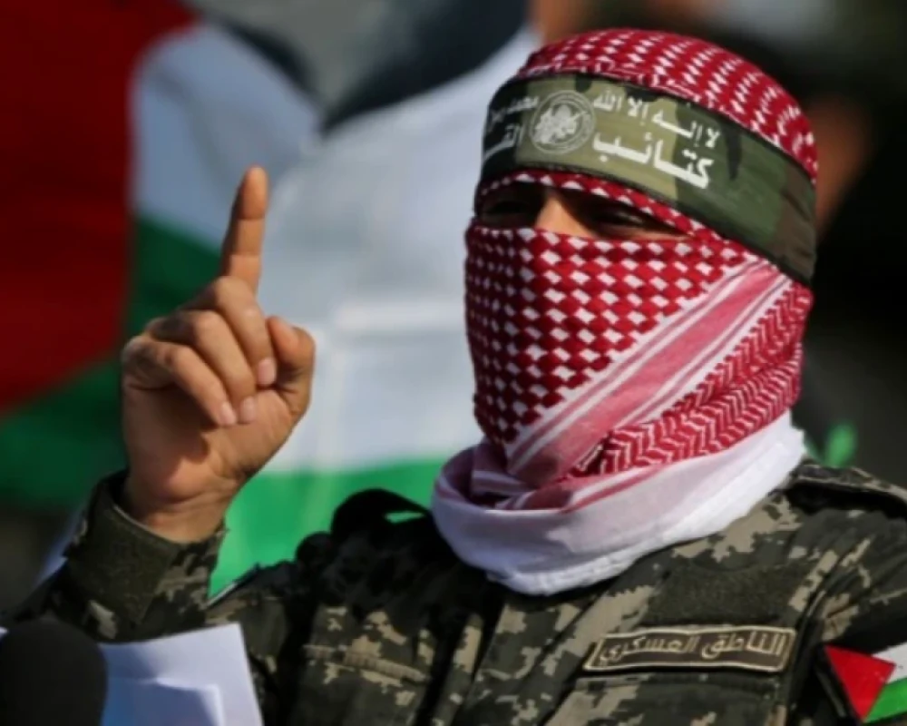 بلا لثام.. القسام تنشر لأول مرة فيديو نادرا لحذيفة الكحلوت "أبو عبيدة"