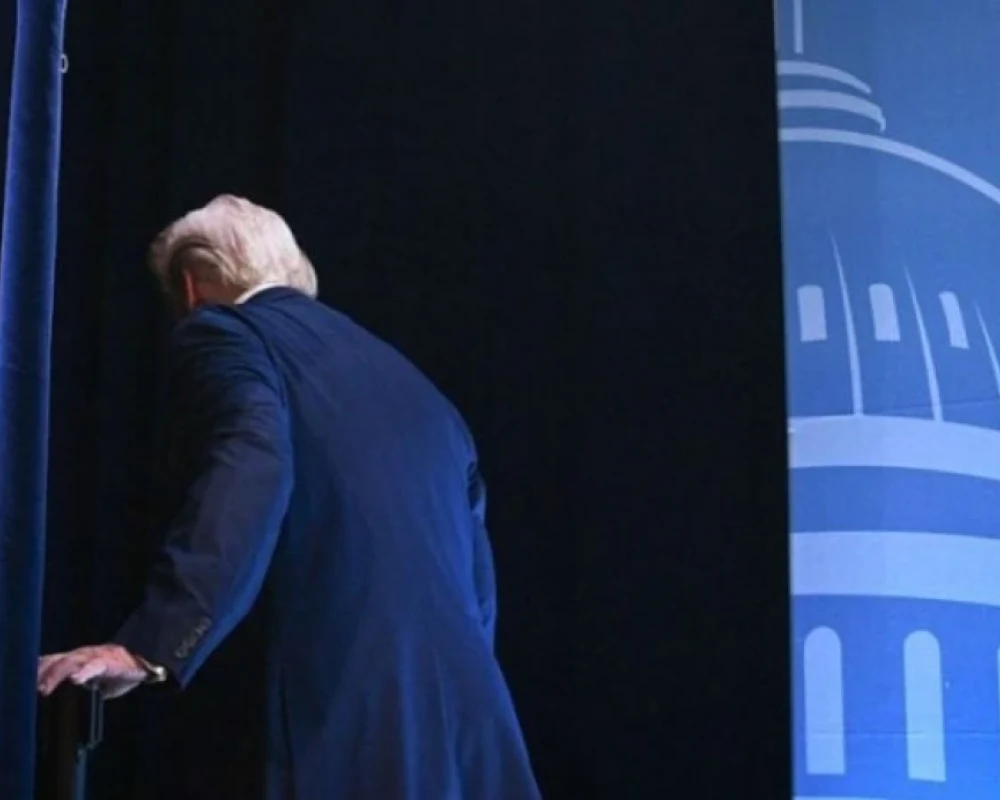 فايننشال تايمز: خيارات ترامب محدودة لوقف الحرب والآخرون سيدفعون ثمن حماقته في إيران