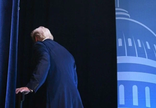 فايننشال تايمز: خيارات ترامب محدودة لوقف الحرب والآخرون سيدفعون ثمن حماقته في إيران