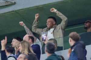 احتفال جنوني من مبابي وزيدان بانتصار ريال مدريد ضد مانشستر سيتي