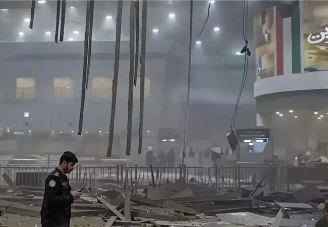 استهداف مطار الكويت الدولي بعدة طائرات مسيرة