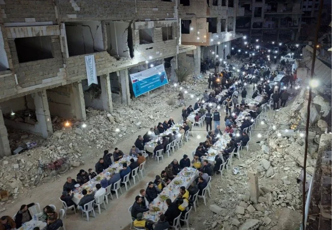 إفطار جماعي في جوبر يعيد الحياة لحي دمّره نظام الأسد