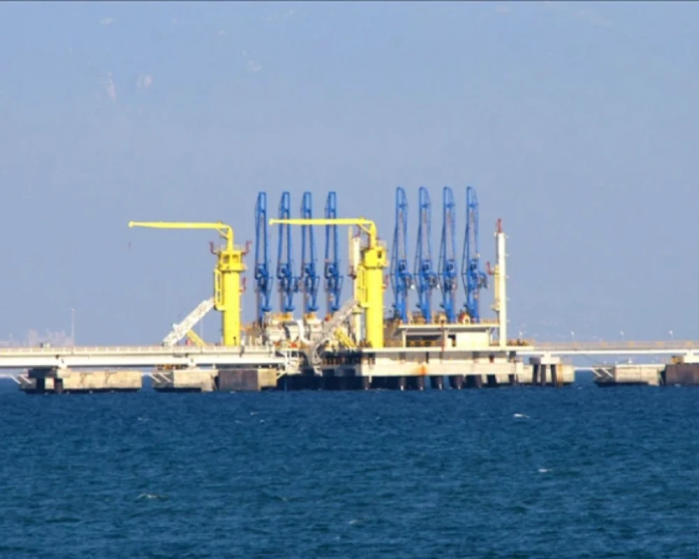 العراق يباشر تصدير النفط عبر تركيا بعد إغلاق مضيق هرمز