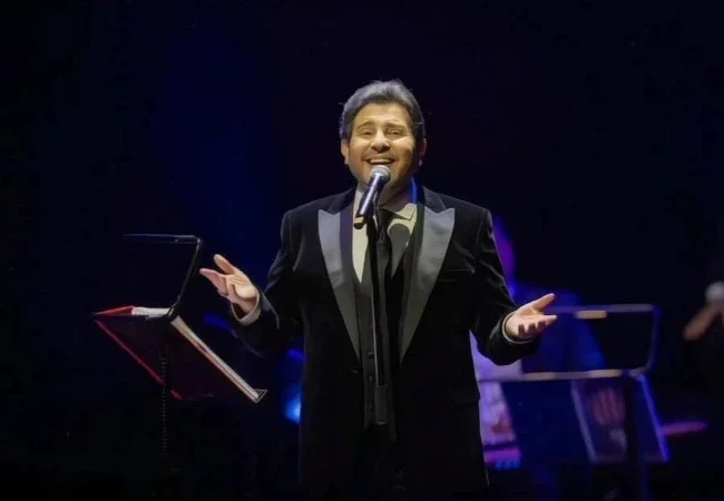 جديد حالة هاني شاكر.. ارتفاع المناعة وتحسن الوظائف الحيوية