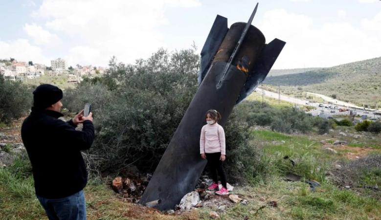 لماذا نلتقط الصور بجانب الصواريخ؟