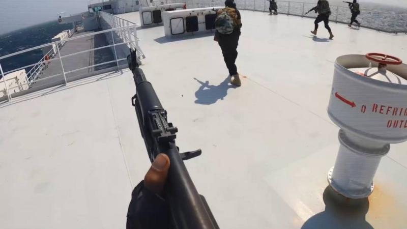 الحوثيون ينتظرون أوامر إيران لفتح جبهة باب المندب