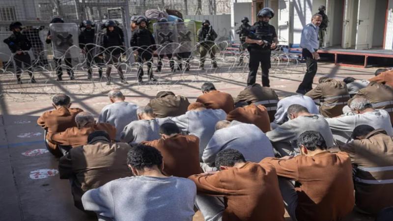 الإضراب يعم الضفة الغربية رفضا لقانون إعدام الأسرى