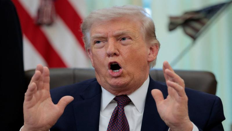 ترمب: النظام الإيراني طلب للتو وقف إطلاق النار