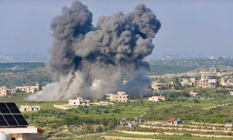 5 شهداء و11 جريحا بغارات إسرائيلية على جنوب لبنان ومسجد في البقاع