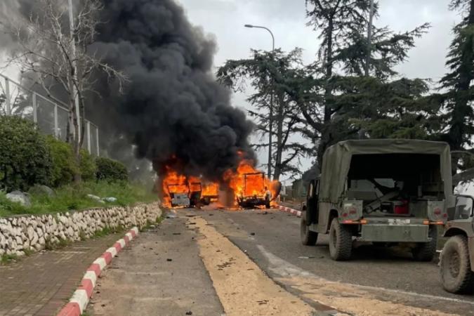 بعد يوم دام في لبنان.. حزب الله يكسر الهدوء ويعود للقتال