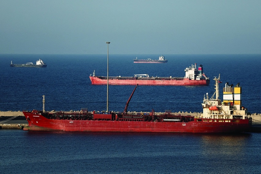 هل تنهار الهدنة .. هرمز مغلق وإيران تشترط : أي سلام في المنطقة يجب أن يشمل لبنان