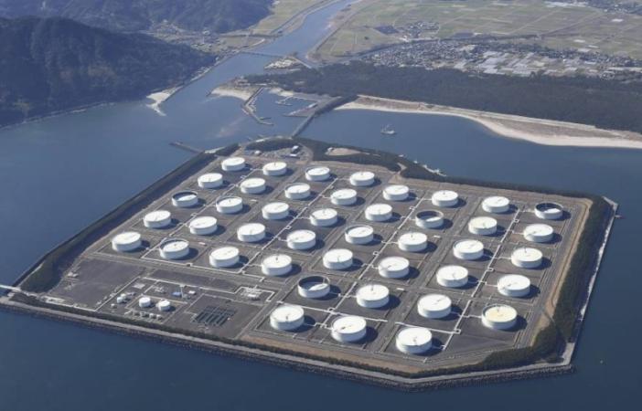 اليابان تقرر السحب من احتياطيات النفط مع تفاقم أزمة الإمدادات