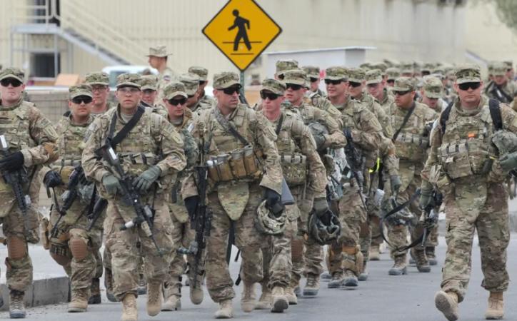 هل يكسب ترامب الوقت .. البنتاغون يدفع بآلاف الجنود للشرق الأوسط