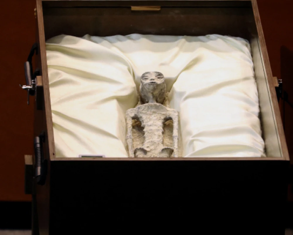 شاهد بالفيديو : الكشف عن جثث لمخلوقات غير بشرية في المكسيك