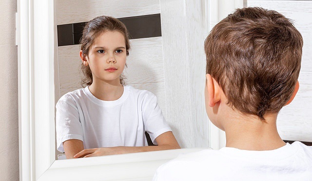 سيناتور أمريكي يدعو الآباء للهروب من كاليفورنيا