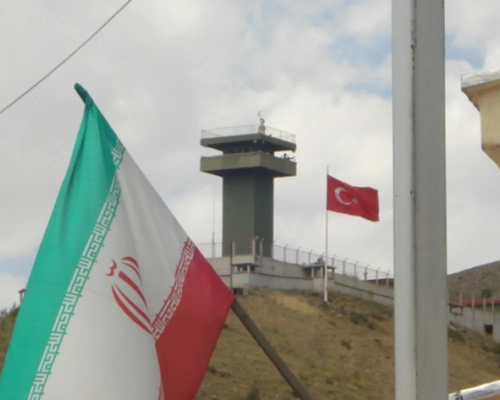 تقييد العبور عند بوابات الحدود التركية الإيرانية
