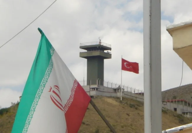 تقييد العبور عند بوابات الحدود التركية الإيرانية