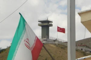 تقييد العبور عند بوابات الحدود التركية الإيرانية