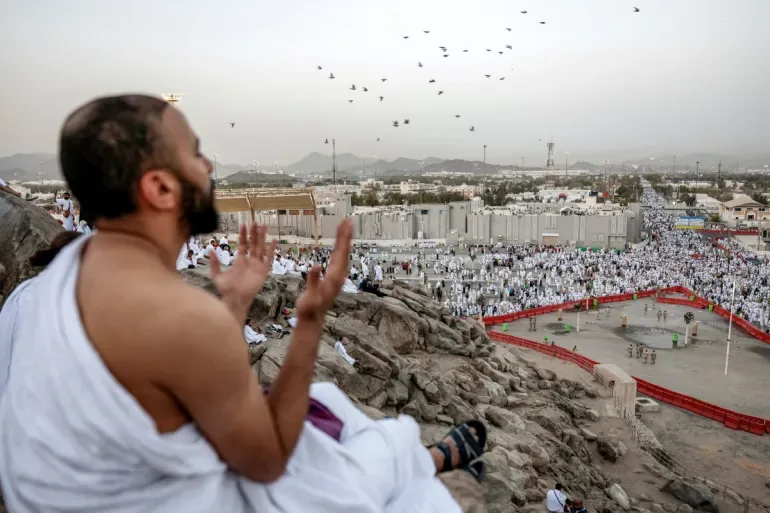 عمرو رياض يكتب : الهولندي الذي داوى الأجساد في جدة فشُفيت روحه في مكة