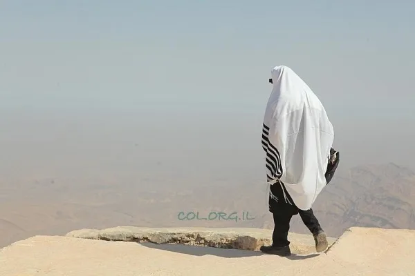 اليهود في البتراء. بالتزامن مع مشروع قانون سيمكنهم من تملكها
