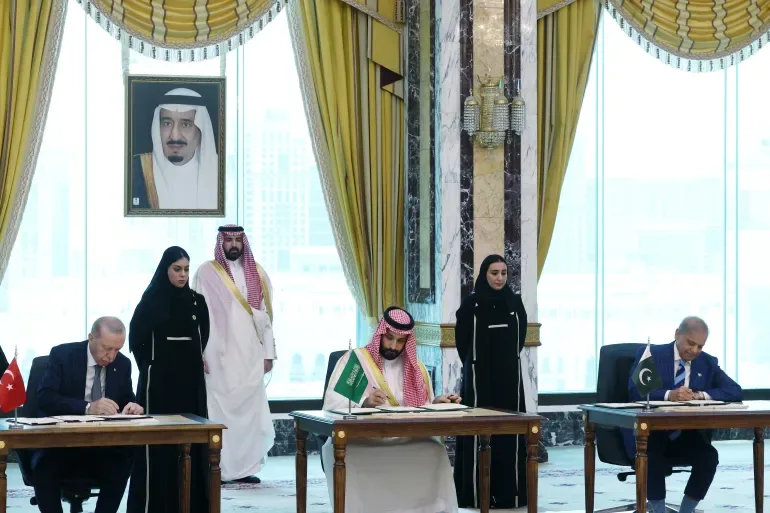 لو عرفوا سر شجرة الدلب، لفهموا أن هذا التحالف مختلف هذه المرة