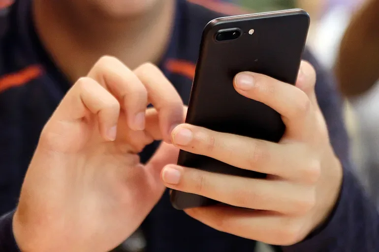لماذا يصبح هاتفك بطيئا مع مرور الوقت؟