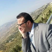 الدكتور نضال شاكر العزب
