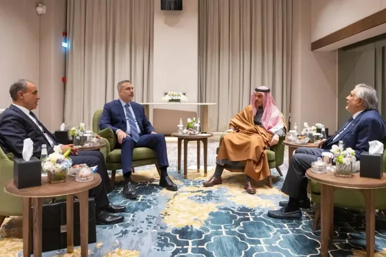 "الرباعي" في القاهرة والقلق في إسرائيل